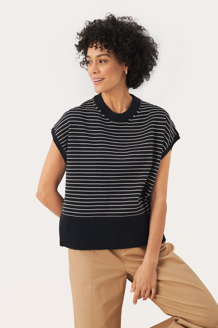 Nataya Pullover Vest
