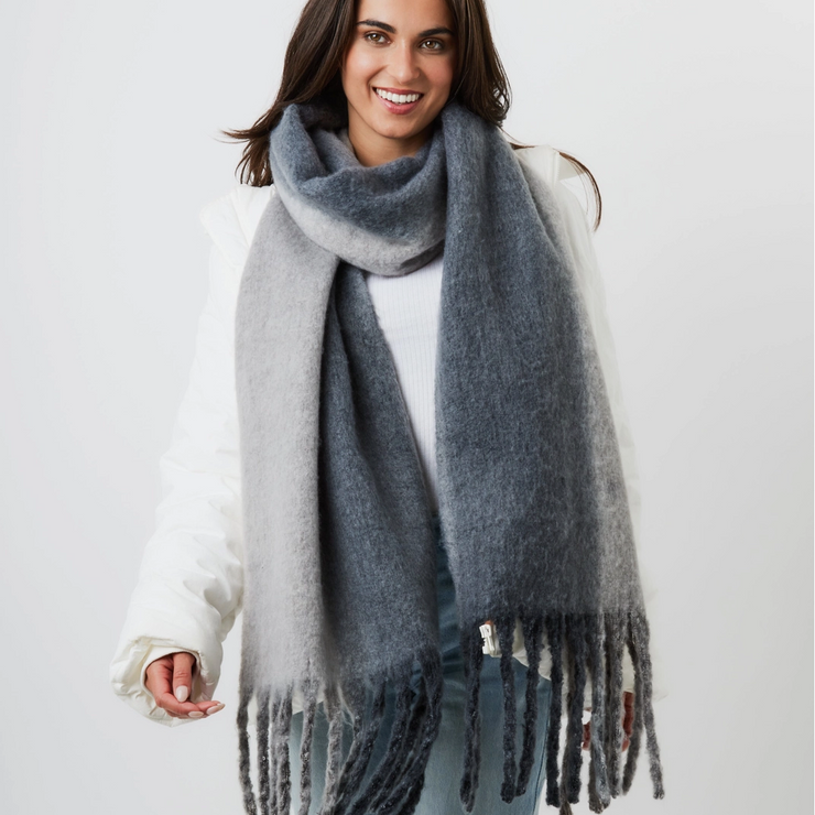 Two-Tone Chunky Soft Scarf