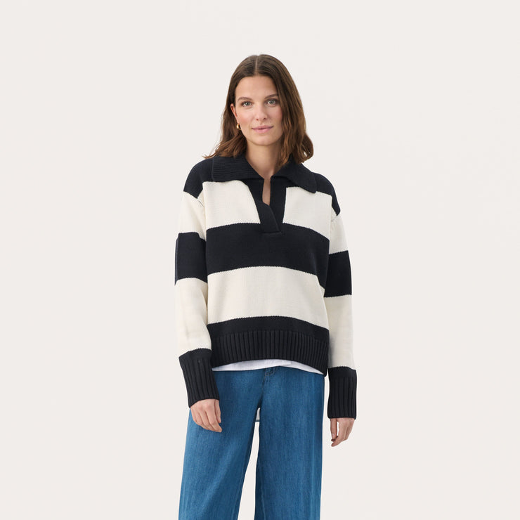 Elinda Sweater